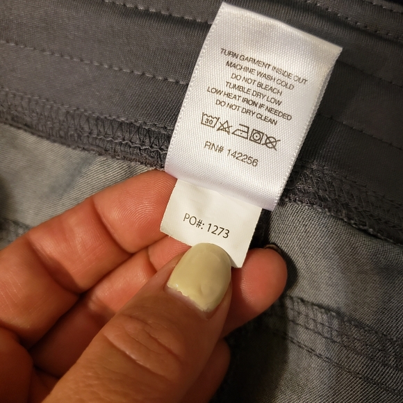 FIGS Women's Medium Petite MP Scrubs Pants Graphite Gray - Picture 2 of 6